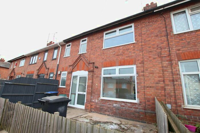3 Bedroom Property To Rent In Blenheim Road, Northampton, NN4