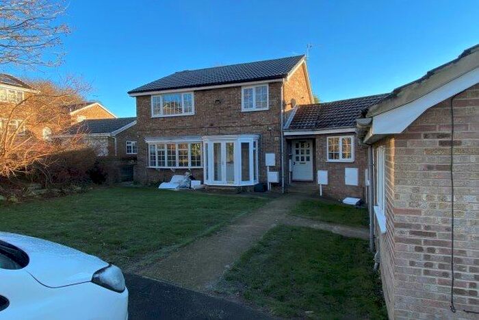 1 Bedroom Flat To Rent In Cedar Walk, Doncaster, DN6
