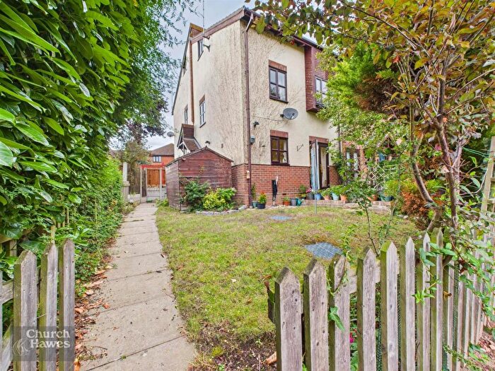 2 Bedroom Town House For Sale In Heriot Way, Great Totham, CM9