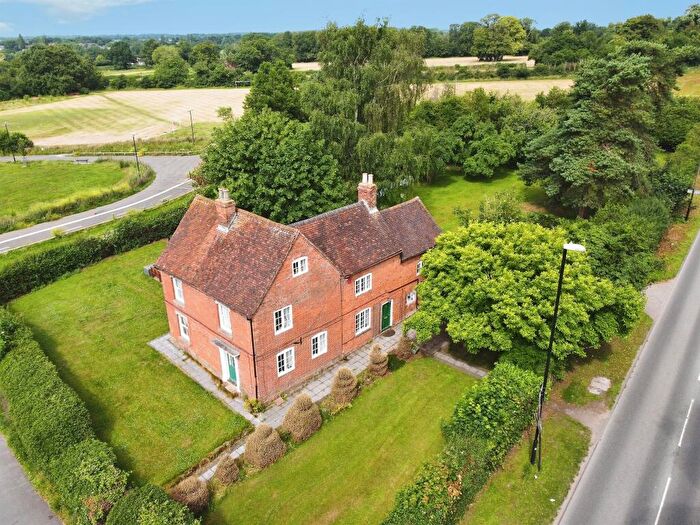 4 Bedroom Character Property For Sale In Tamworth Road, Keresley End, Coventry, CV7
