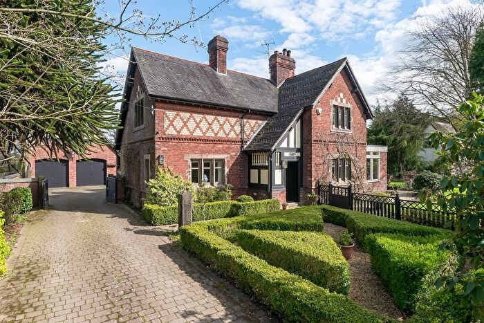 Detached House For Sale In Longshoot Road, Lower Withington, SK11