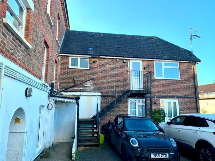 1 Bedroom Apartment To Rent In St. Catherines Road, Littlehampton, BN17