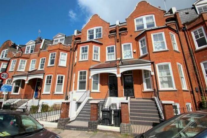 2 Bedroom Flat To Rent In Hillside Gardens, Highgate, N6