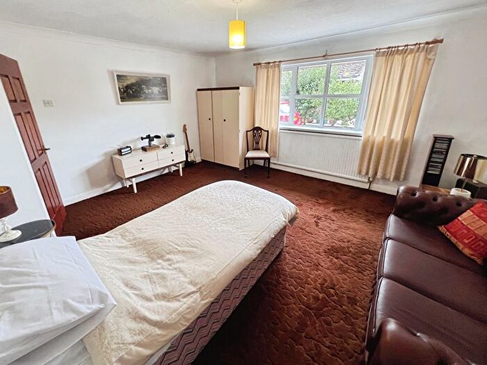 3 Bedroom Bungalow For Sale In 'mountain Greenery', Ladyshore Road, Bolton, BL3