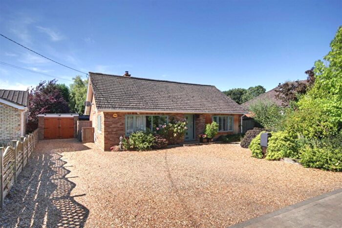 3 Bedroom Detached Bungalow For Sale In Colne Fields, Somersham, PE28