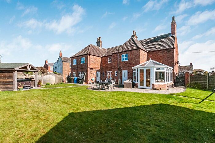 5 Bedroom Detached House For Sale In High Street, Hook, DN14