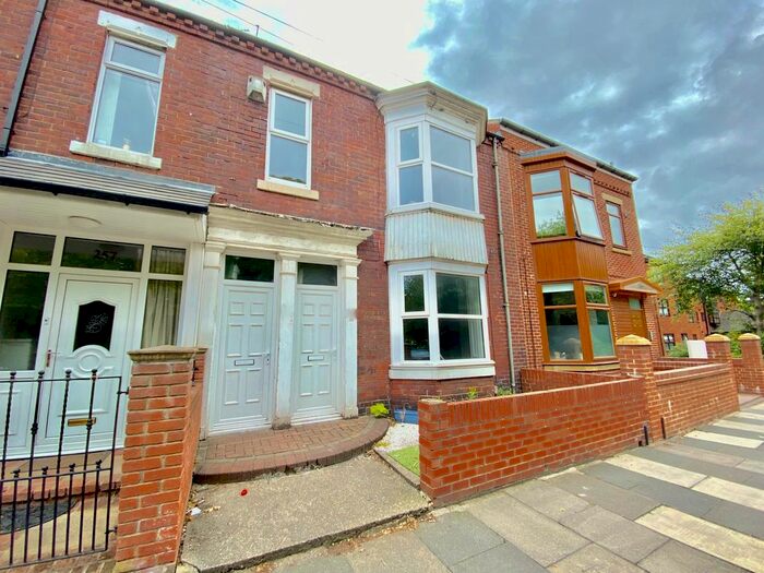 2 Bedroom Flat To Rent In South Eldon Street, Tyne Dock, South Shields, Tyne &amp; Wear, NE33