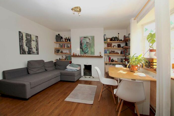 Studio To Rent In Octavia Road, Isleworth, TW7