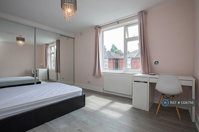 6 Bedroom Semi Detached House To Rent In Rupert Road, Guildford, GU2