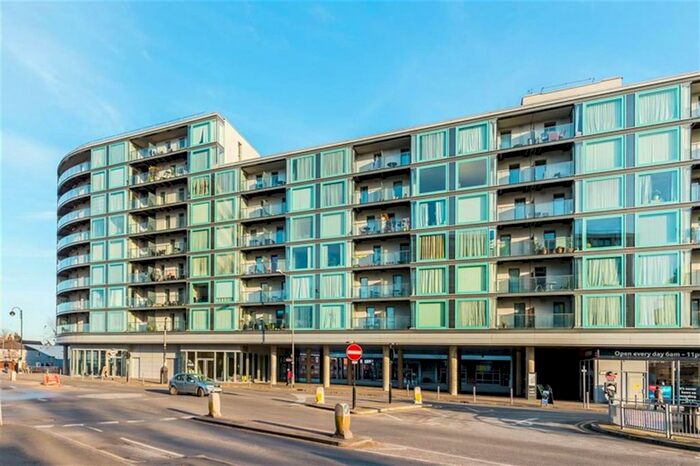 1 Bedroom Flat To Rent In Station Approach, Hayes, UB3