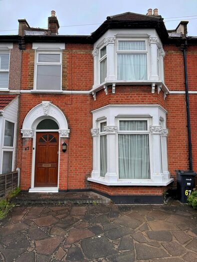 3 Bedroom Terraced House To Rent In Kinfauns Road, Goodmayes, Ilford, IG3