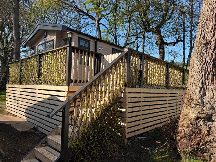 2 Bedroom Caravan For Sale In MIll Lane, Hawksworth, Leeds, LS20