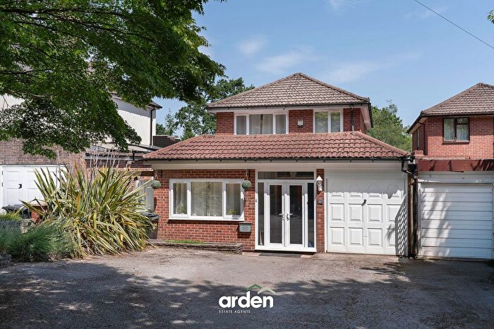4 Bedroom Link Detached House For Sale In Barnt Green Road, Cofton Hackett, B45