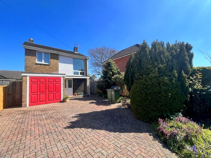 3 Bedroom House To Rent In Hunts Pond Road, Locks Heath, PO14