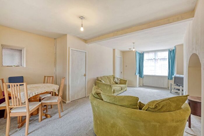 3 Bedroom Terraced House For Sale In Nuthurst Road, Longbridge, Birmingham, B31