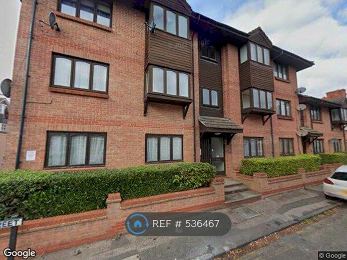 2 Bedroom Flat To Rent In Gladstone Street, Kettering, NN16