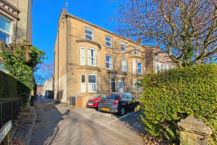 3 Bedroom Flat To Rent In York Place, Harrogate, HG1