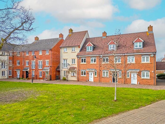 4 Bedroom Terraced House For Sale In Swindon, Wiltshire, SN25