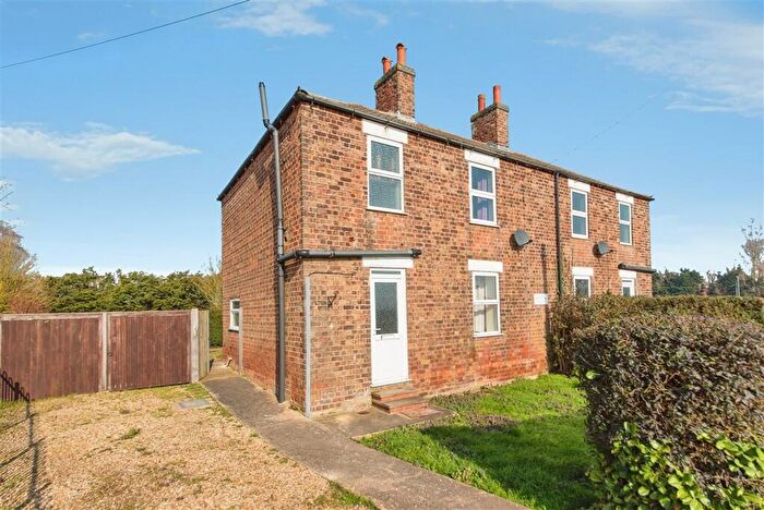 3 Bedroom Semi Detached House For Sale In Main Road, Deeping St. Nicholas, Spalding, PE11