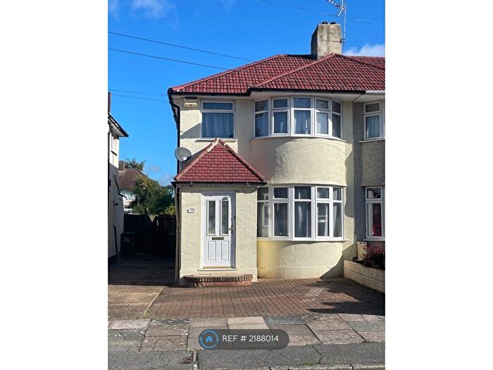 3 Bedroom Semi-Detached House To Rent In Sheridan Road, Bexleyheath, DA7