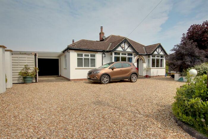 3 Bedroom Detached Bungalow For Sale In Alford Road, Bilsby, Alford, LN13
