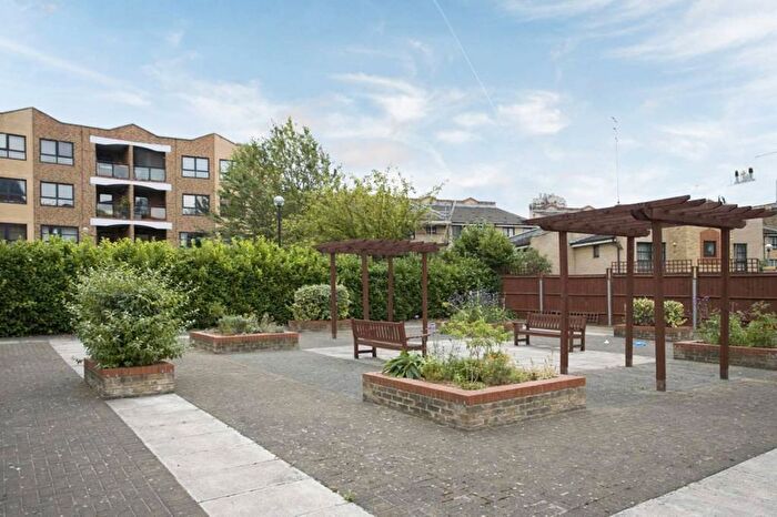 2 Bedroom Flat For Sale In Back Church Lane, Aldgate, London, E1