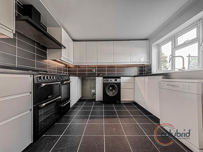 3 Bedroom End Terrace House For Sale In Rachael Clarke Close, Corringham, SS17