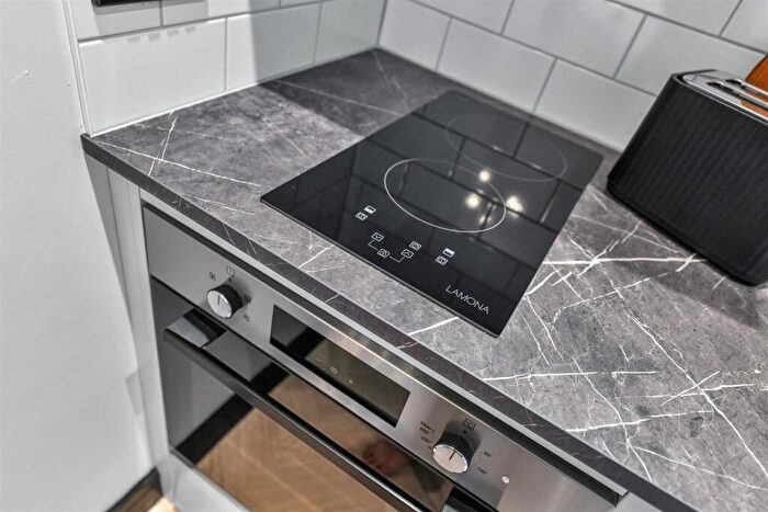 Studio To Rent In Uttoxeter New Road, Derby, DE22