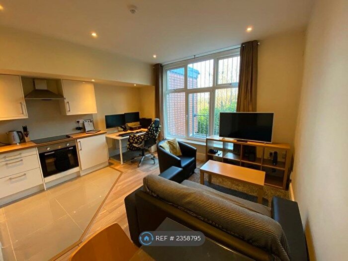 1 Bedroom Flat To Rent In Balbec Avenue, Leeds, LS6