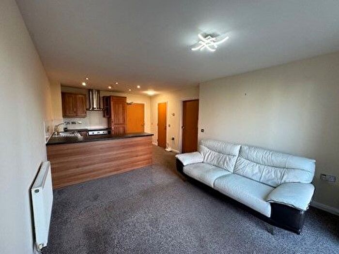 2 Bedroom Flat To Rent In Romana Square, Altrincham, WA14