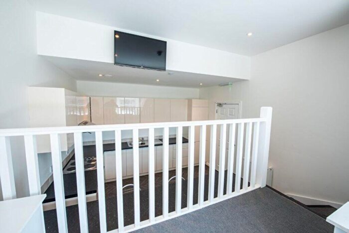 4 Bedroom Flat To Rent In Lucy Street Lancaster, Lancaster, LA1