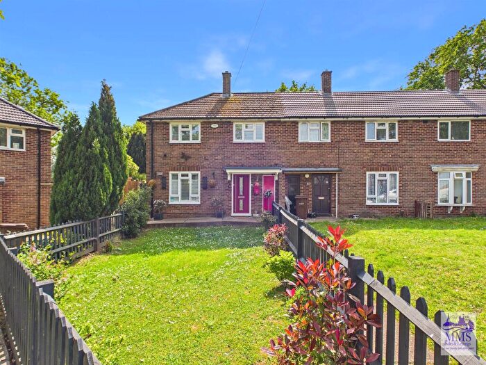2 Bedroom End Of Terrace House For Sale In The Tideway, Rochester, ME1