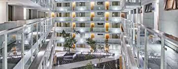 2 Bedroom Apartment To Rent In Mann Island, L3