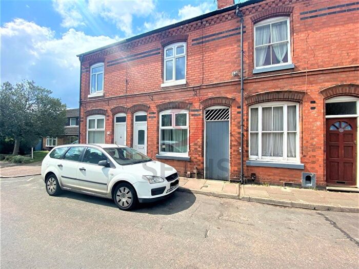 2 Bedroom Terraced House To Rent In Vicarage Lane, Humberstone, Leicester, LE5