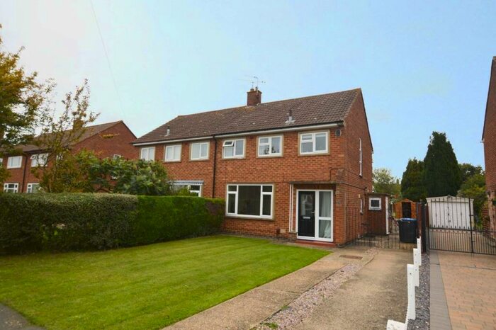 3 Bedroom Semi-Detached House To Rent In Alwyn Road, Bilton, Rugby, CV22