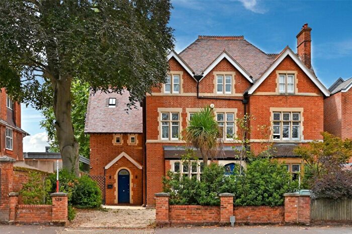 5 Bedroom Semi-Detached House For Sale In Banbury Road, Oxford, Oxfordshire, OX2