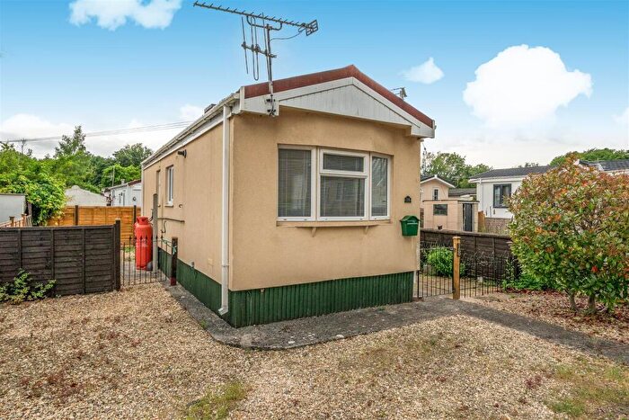 1 Bedroom Park Home For Sale In Kingsway Park, Tower Lane, Warmley, Bristol, BS30