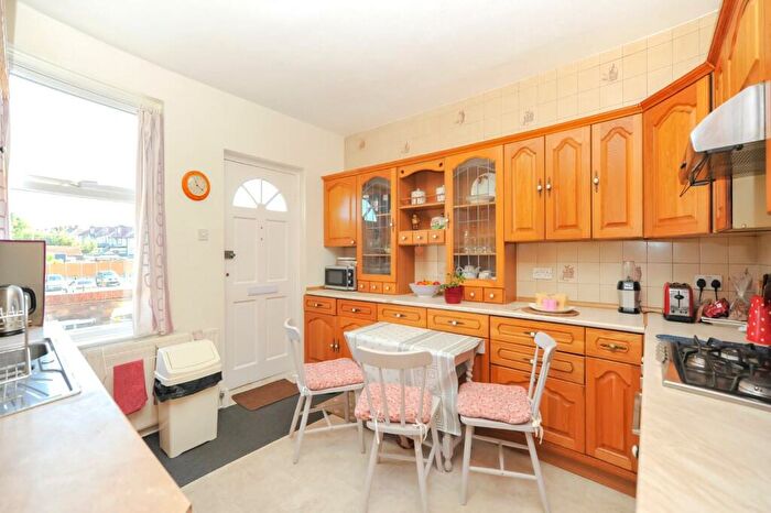 3 Bedroom Flat To Rent In Victoria Road, Ruislip, HA4