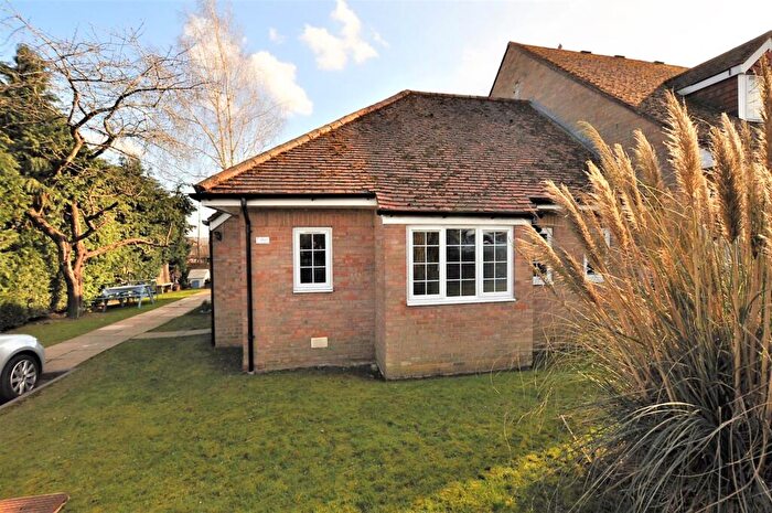 1 Bedroom Flat To Rent In Berwick Road, Marlow, Buckinghamshire, SL7