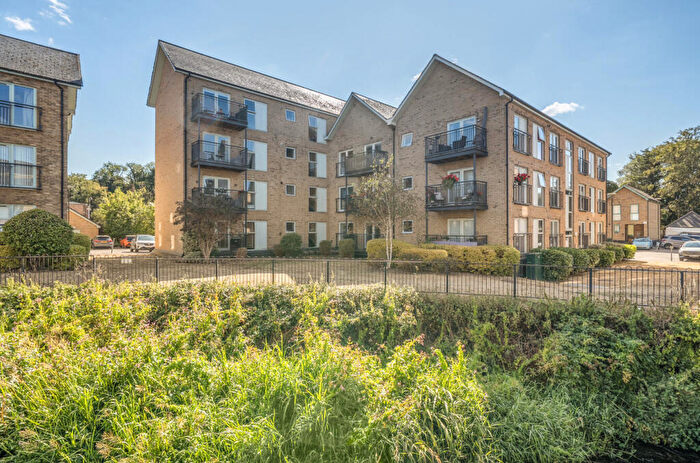 2 Bedroom Apartment For Sale In Esparto Way, South Darenth, Dartford, Kent, DA4