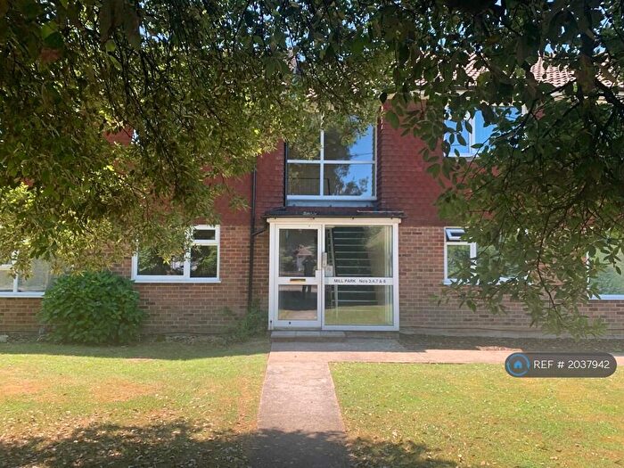 2 Bedroom Flat To Rent In Mill Park, Burgess Hill, RH15