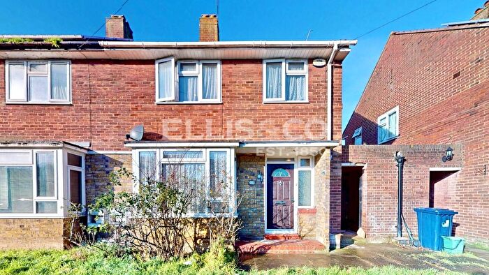 3 Bedroom Semi Detached House For Sale In Darwin Drive, Southall, UB1