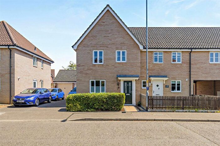 3 Bedroom End Of Terrace House For Sale In Holly Blue Road, Wymondham, Norfolk, NR18