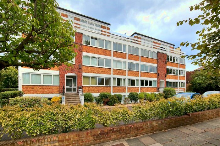 2 Bedroom Flat To Rent In Heron House, Church Grove, Kingston Upon Thames, KT1