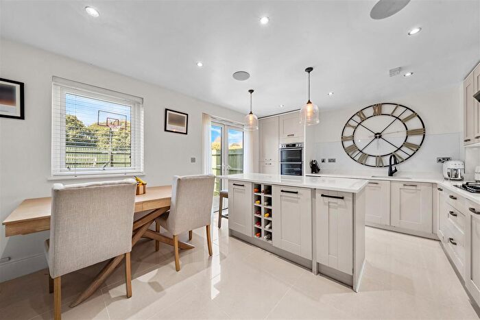 4 Bedroom Town House For Sale In Hawker Drive, Addlestone, KT15