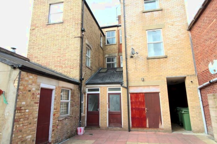 5 Bedroom Apartment To Rent In Lysander, Lysander Court, Cowley Road, Oxford, OX4