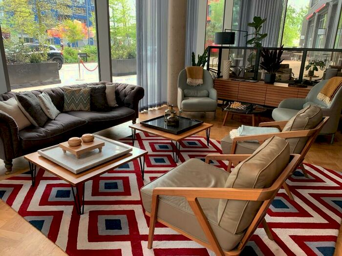 Apartment For Sale In Hope Street, London, E14