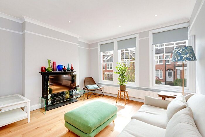 3 Bedroom Flat For Sale In Woodland Gardens, Muswell Hill, London, N10