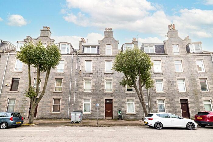 1 Bedroom Flat To Rent In Northfield Place, First Floor Right, Rosemount, Aberdeen, AB25