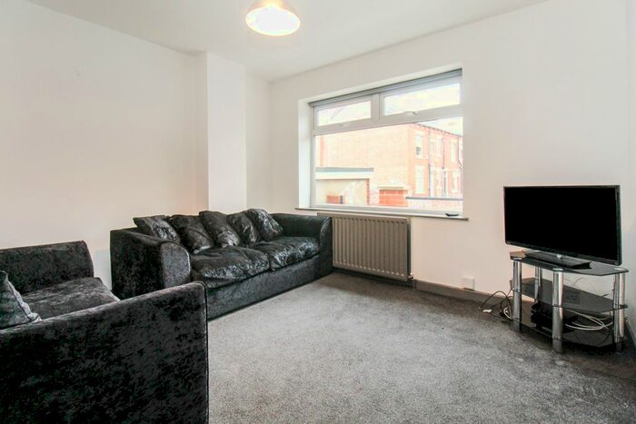 4 Bedroom Terraced House To Rent In Canterbury Drive, Headingley, Leeds, LS6